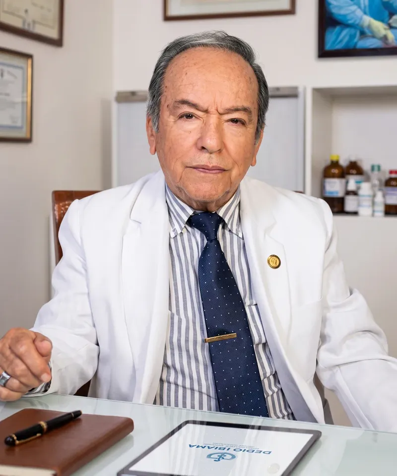 Fotografía del Dr. Julio Morón Rodríguez