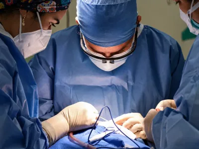 Fotografía de trayectoria del Dr. Julio Morón 9